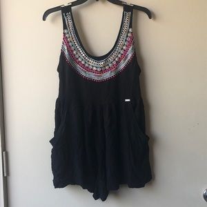 Reef Embroidered Romper w/ Pockets